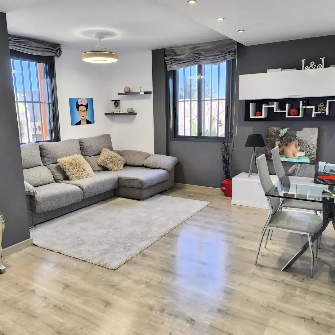 Wohnzimmer von Haus oder Chalet zum Verkauf in Peñíscola / Peníscola mit Klimaanlage, Privatgarten und Parkett