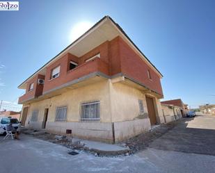 Vista exterior de Pis en venda en Malpica de Tajo amb Terrassa