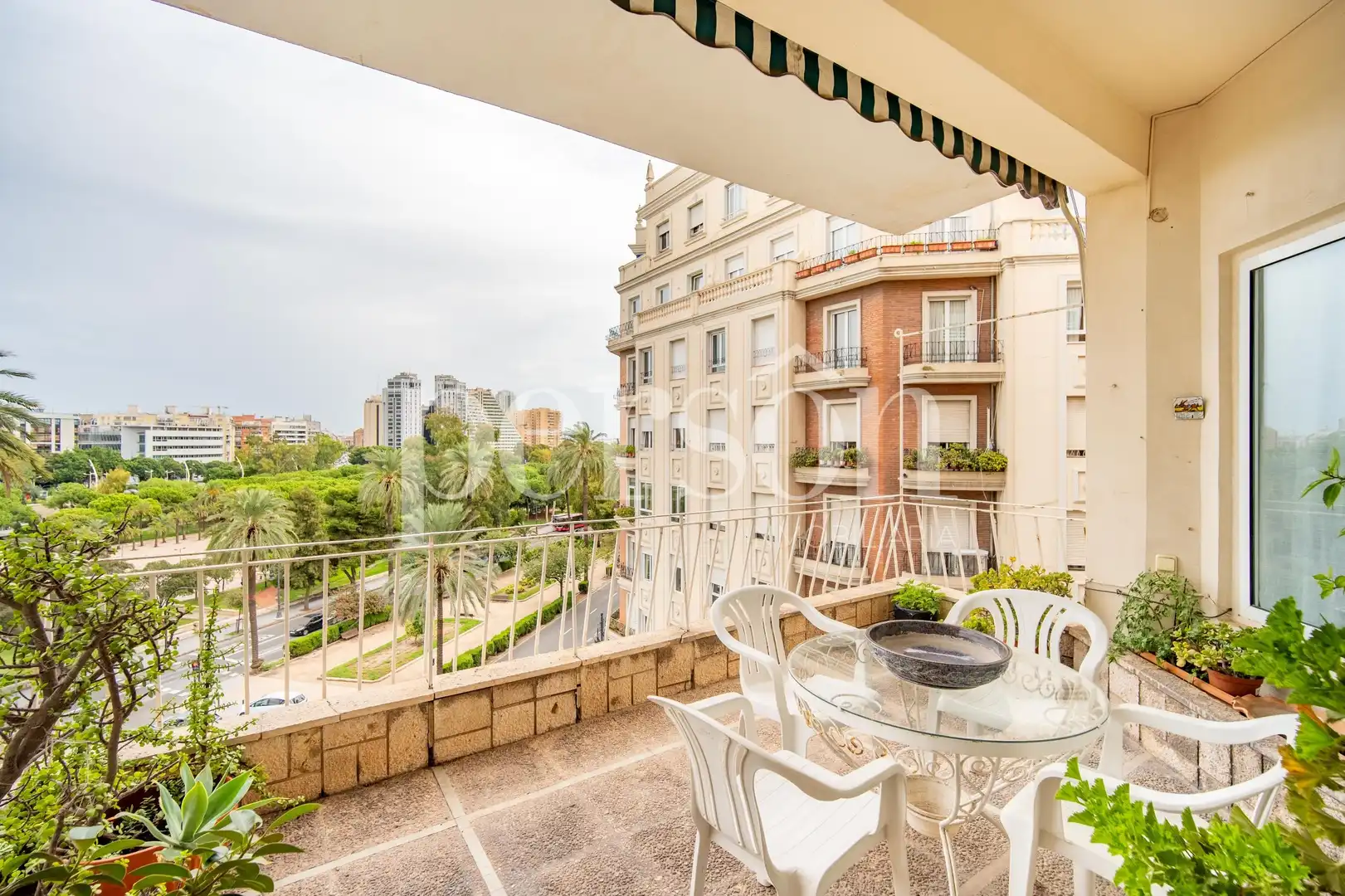 Appartamento con terrazza in vendita a L'Eixample