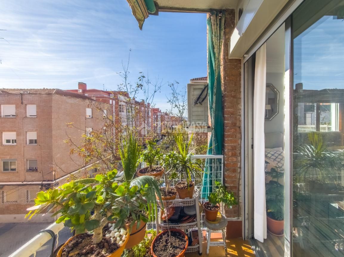 Terraza de Piso en venta en  Madrid Capital con Calefacción y Terraza