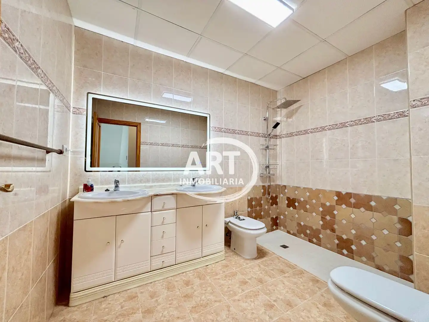 Badezimmer von Wohnung zur Miete in L'Eliana mit Klimaanlage, Heizung und Abstellraum