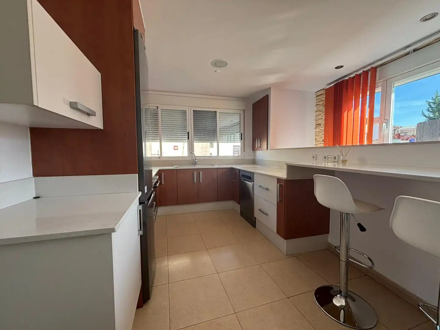 Cocina de Dúplex de alquiler en L'Alqueria d'Asnar