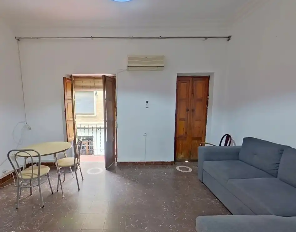 Haus zum Verkauf in Casc Urbà, imagen 4