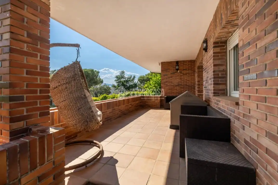 Terrassa de Casa o xalet en venda en Torrelodones amb Calefacció, Jardí privat i Terrassa