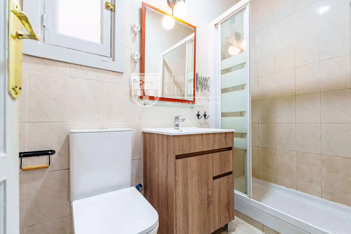 Badezimmer von Wohnung zur Miete in Madrid