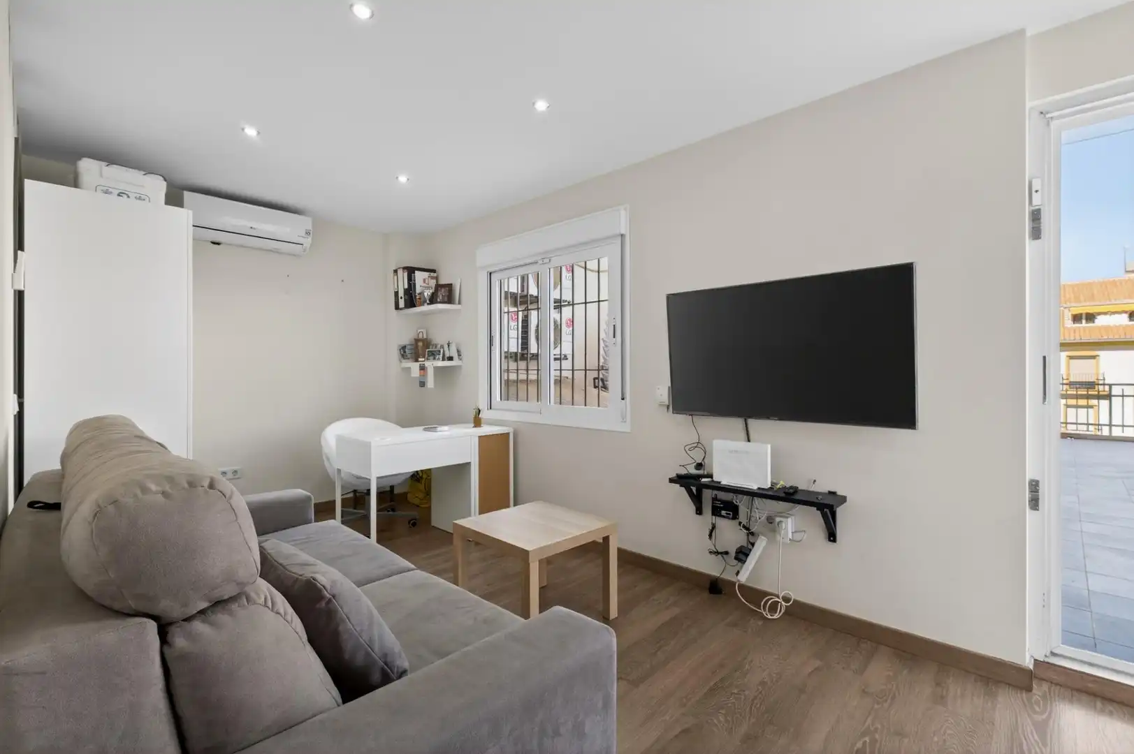Sala d'estar de Pis en venda en Fuengirola amb Aire condicionat i Terrassa