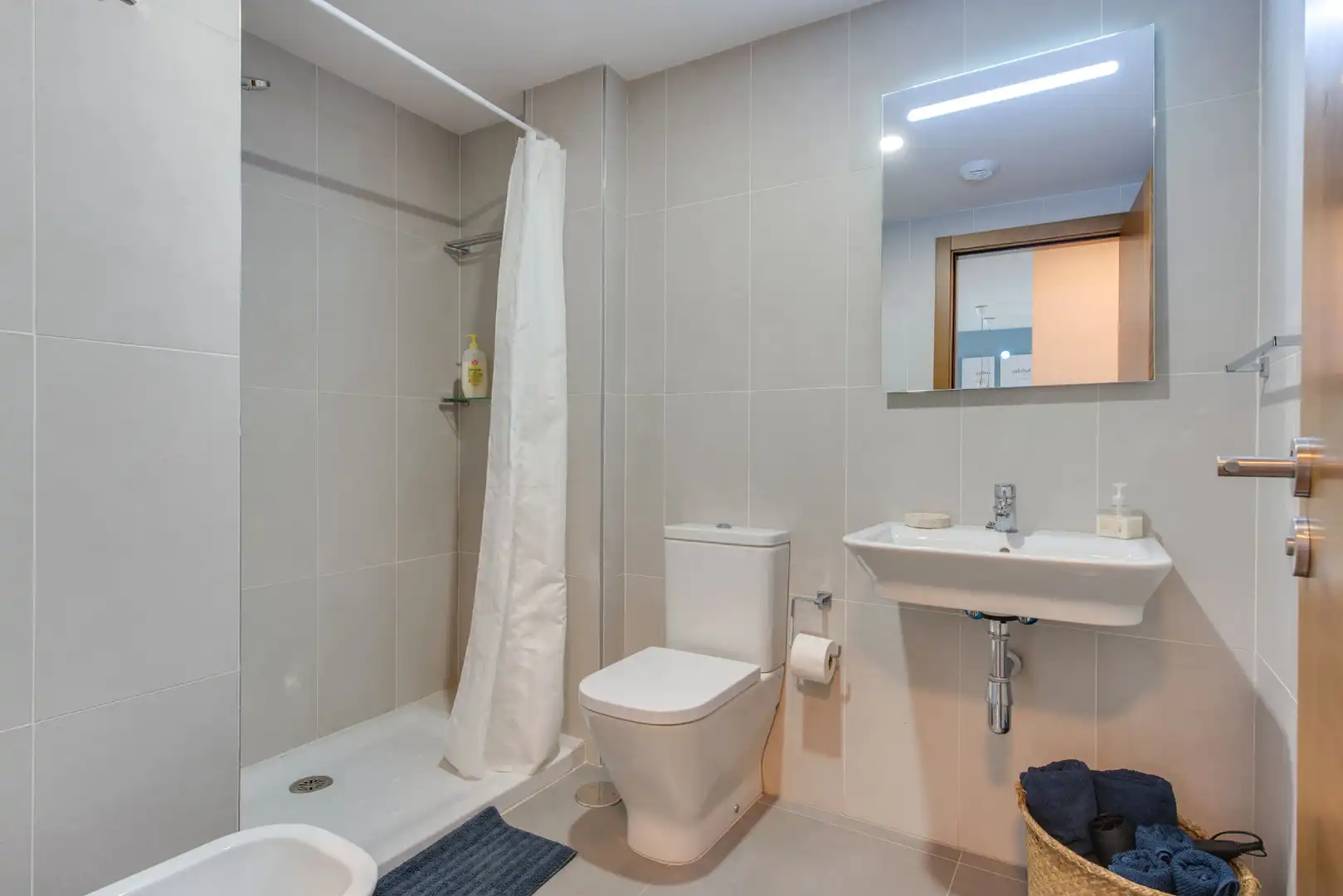 Bany de Apartament en venda en Granadilla de Abona amb Calefacció, Terrassa i Moblat