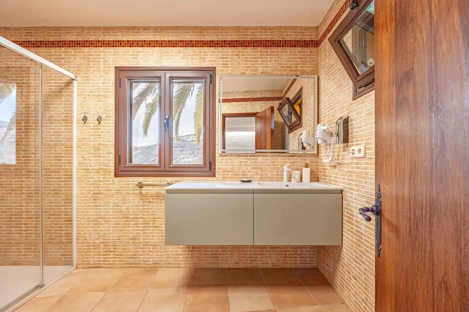 Baño de Casa o chalet en venta en Telde con Jardín privado, Terraza y Piscina
