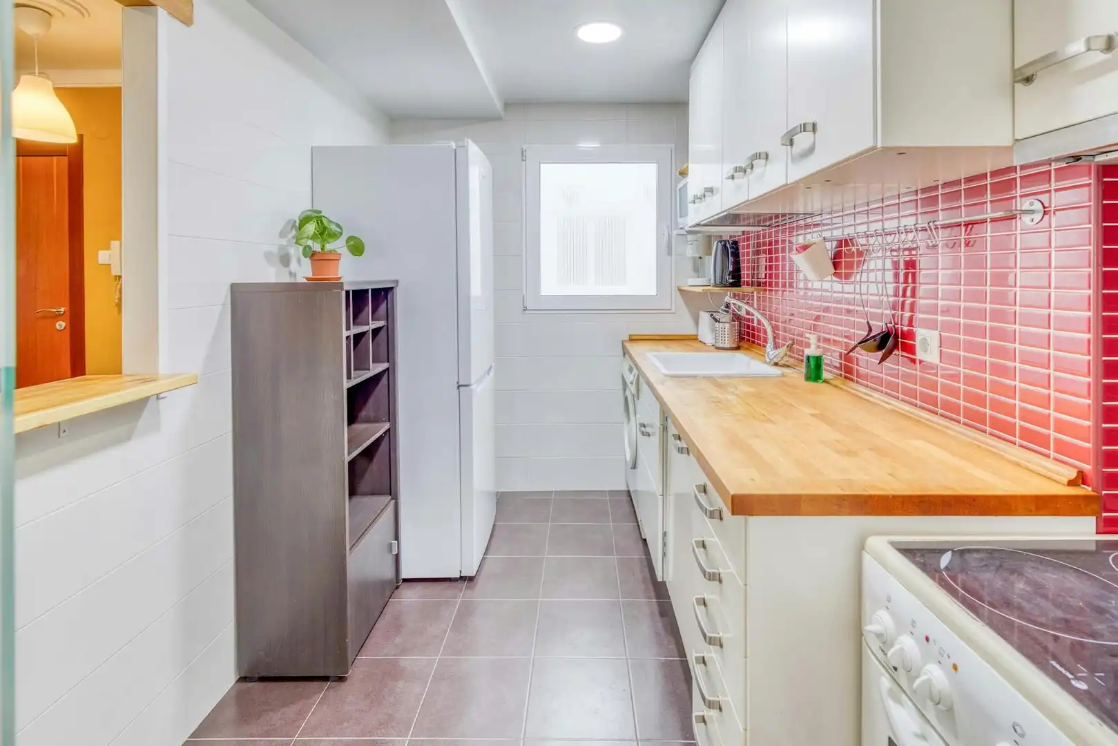 Küche von Wohnung zur untervermieten in Valencia mit Klimaanlage, Möbliert und Waschmaschine