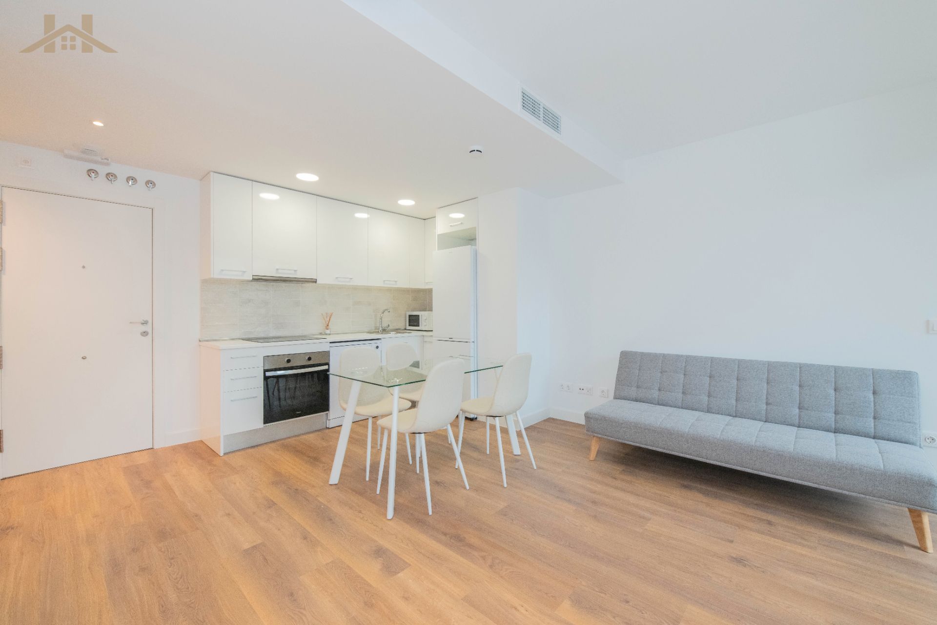 Sala d'estar de Loft en venda en San Sebastián de los Reyes amb Aire condicionat, Terrassa i Piscina comunitària