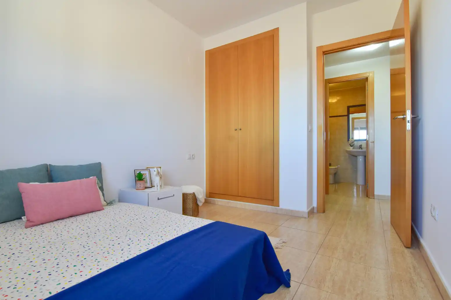 Bedroom of Flat for sale in Museros  with Swimming Pool, Balcony and Community pool