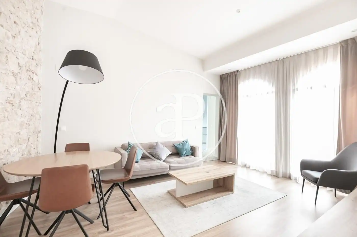 Sala de estar de Piso de alquiler en Barcelona con Aire acondicionado, Calefacción y Terraza