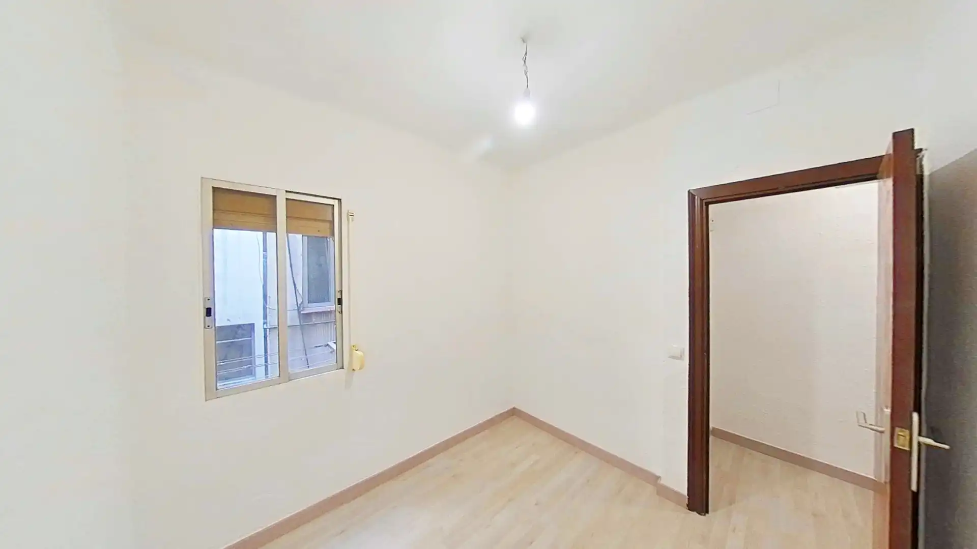 Flat for rent in Llefià