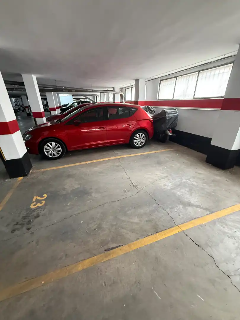 Aparcament de Garatge en venda en Ausias March