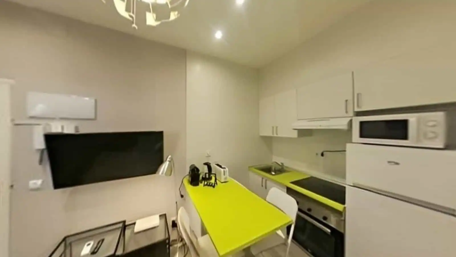 Flat with lift to rent in Ronda de Valencia, imagen 3