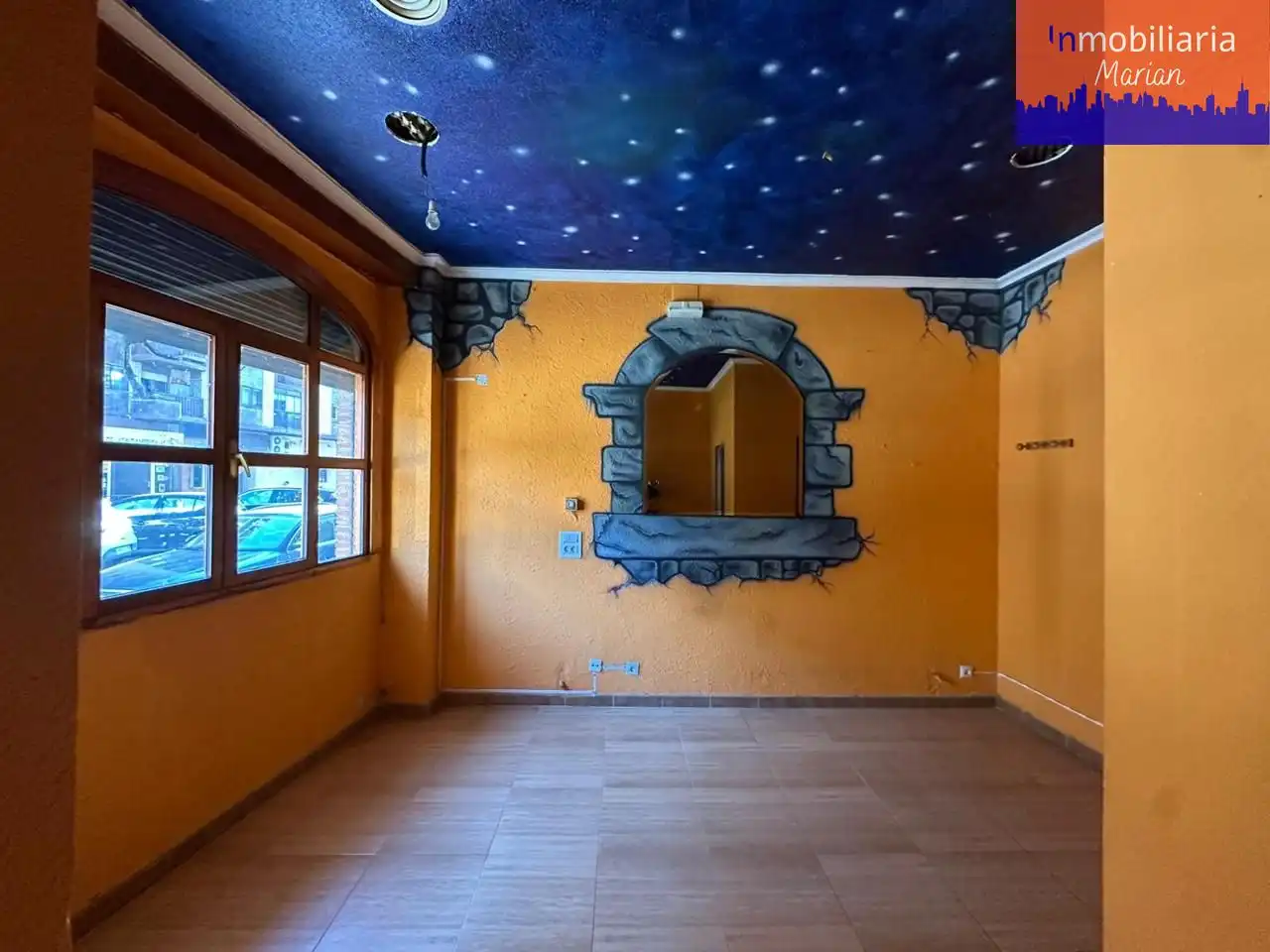 Habitación de Local en venta en Aranda de Duero