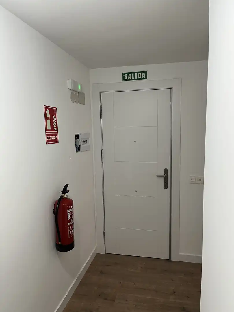 Office for rent in Calle Guzmán el Bueno, Campo de la Juventud