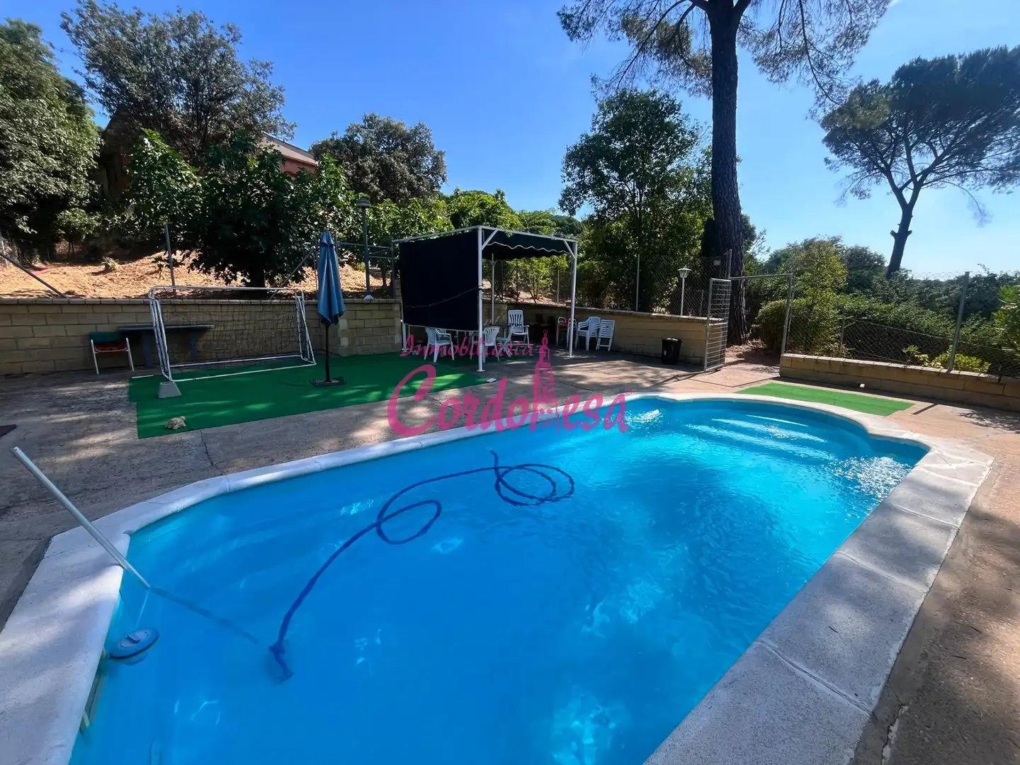 Piscina de Finca rústica en venda en Córdoba amb Aire condicionat, Terrassa i Piscina