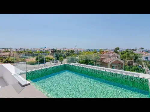 Piscina de Casa o xalet en venda en Marbella amb Aire condicionat, Terrassa i Piscina