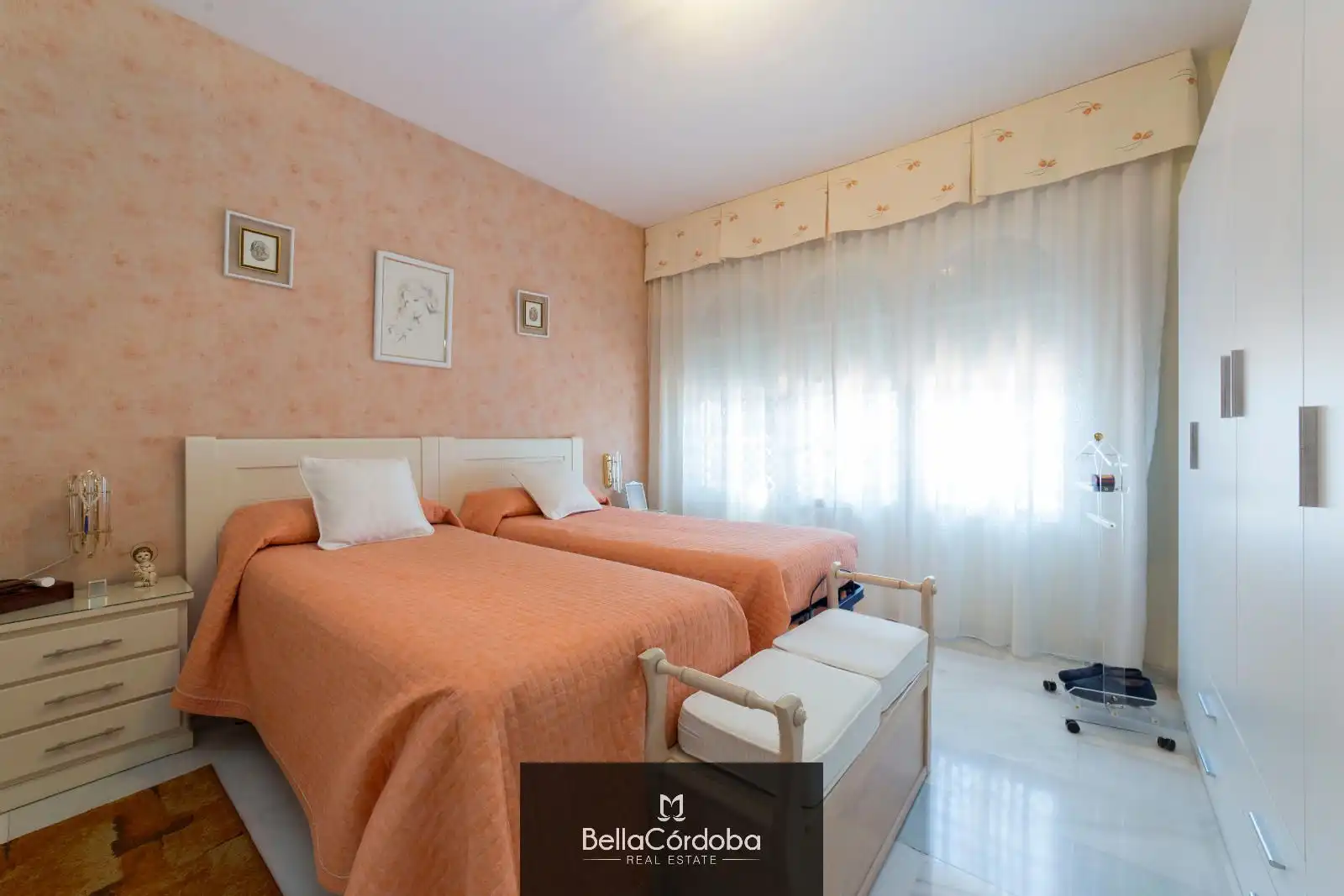 Detached homes for sale in Poniente-Norte - Miralbaida - Parque Azahara