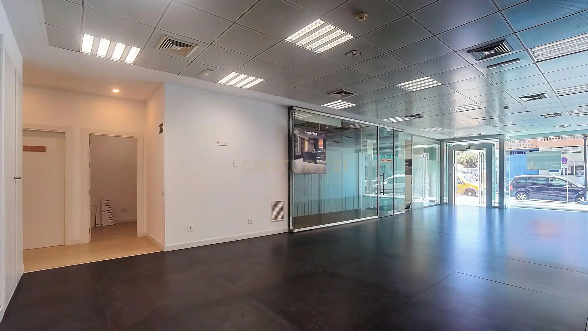 Commercial properties for sale in Avenida de Mijas, Las Lagunas, Spain, 31, Las Cañadas
