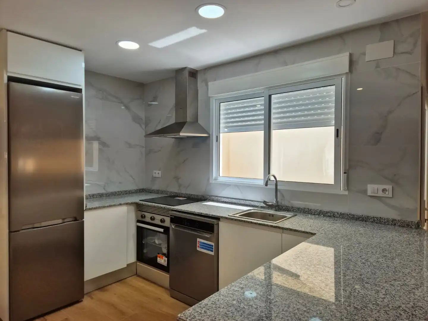 Cocina de Piso en venta en La Pobla de Vallbona con Aire acondicionado y Terraza