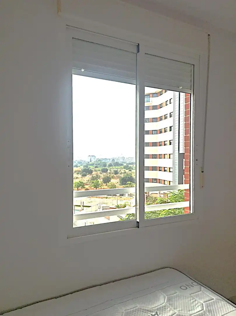 Dormitori de Pis de lloguer en Murcia amb Aire condicionat, Moblat i Balcó