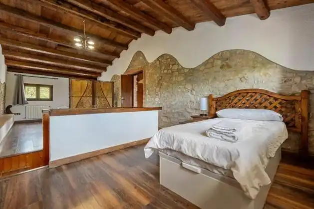 Habitación de Finca rústica en venta en Querol con Calefacción, Jardín privado y Terraza