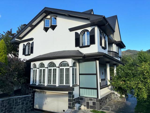 Casa-chalet en Venta en Laudio / Llodio