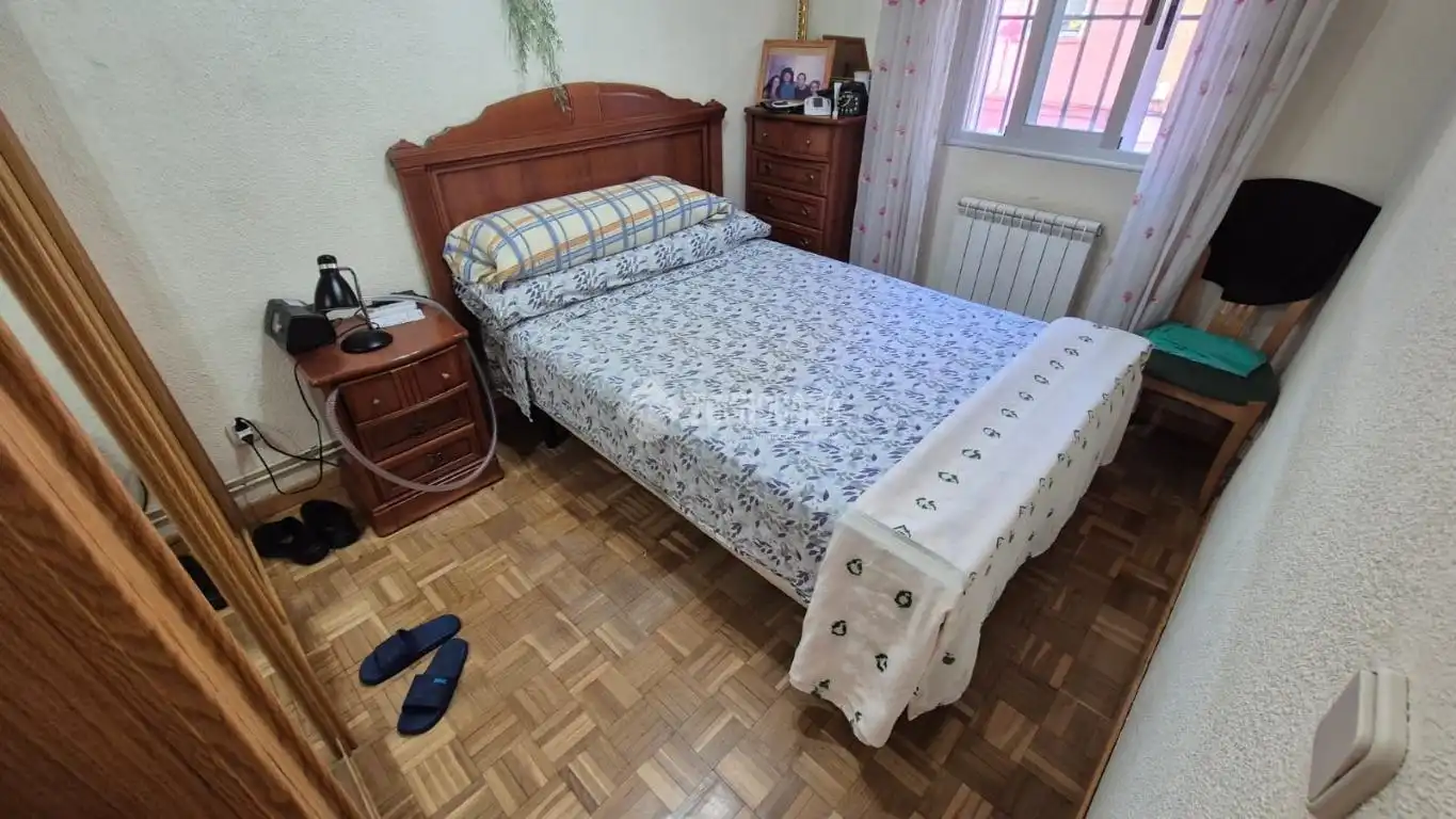 Schlafzimmer von Wohnung zum Verkauf in Madrid mit Klimaanlage, Heizung und Parkett