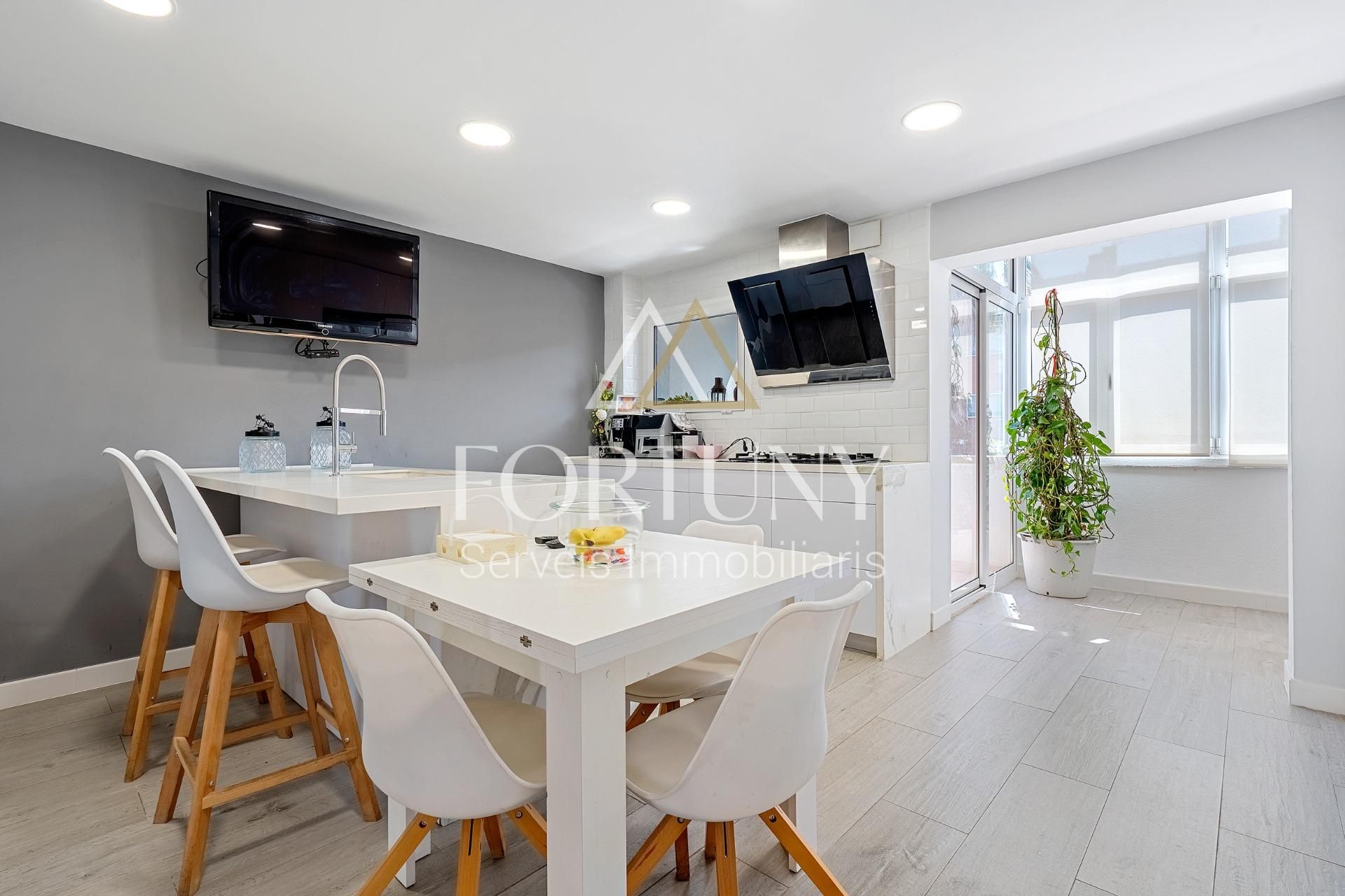 Kitchen of Single-family semi-detached for sale in Reus  with Private garden, Terrace and Balcony