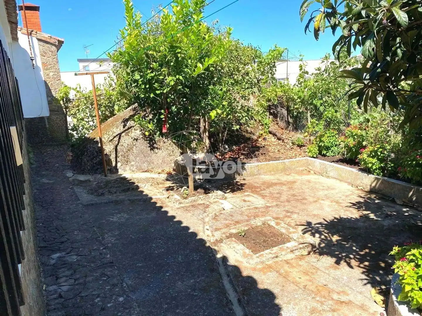 Houses for sale in Valencia de Alcántara  with Air Conditioner, Terrace and Storage room