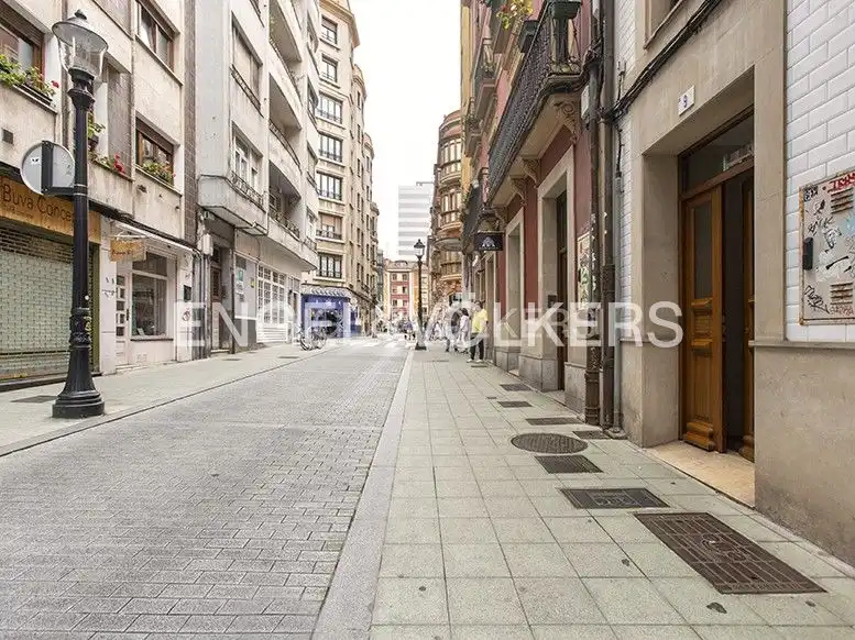 Vista exterior de Piso en venta en Gijón  con Calefacción, Parquet y Amueblado