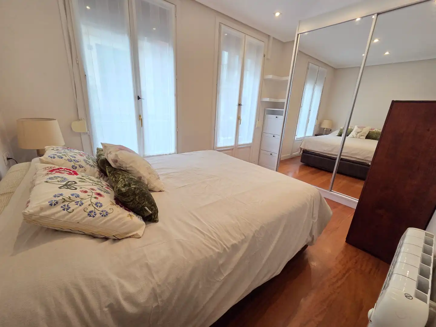 Schlafzimmer von Wohnung zum Verkauf in Bilbao  mit Klimaanlage, Heizung und Möbliert