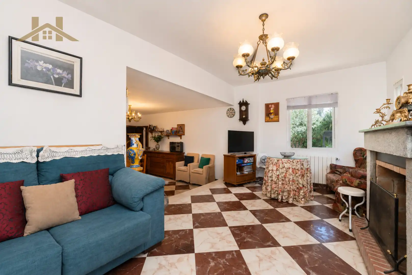 Sala de estar de Casa o chalet en venta en Pozuelo de Alarcón con Aire acondicionado, Calefacción y Jardín privado