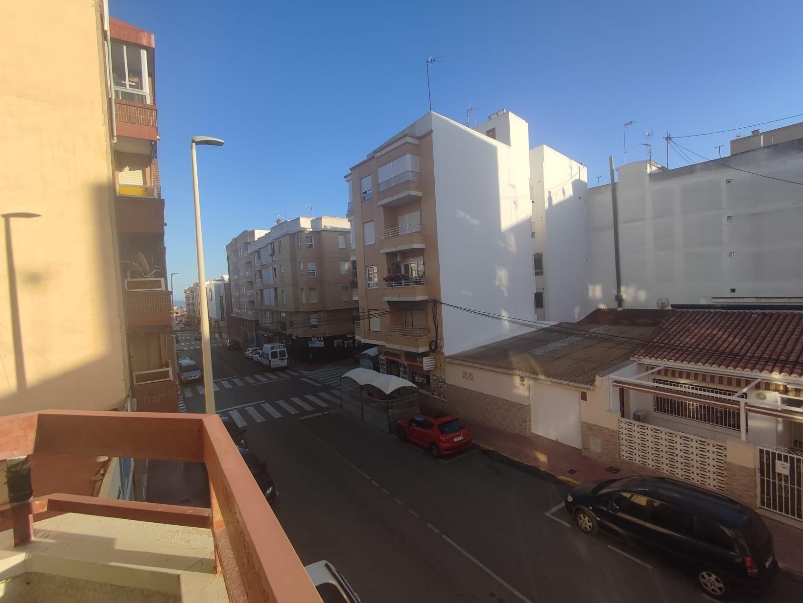 Vista exterior de Apartament en venda en Guardamar del Segura amb Terrassa