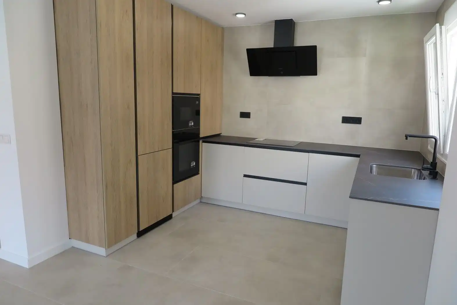 Casa amb jardí en venda a Pueblo Acantilado - Lanuza, imagen 7