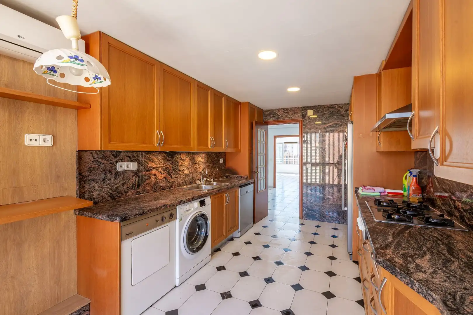 Cocina de Piso en venta en Benidorm con Aire acondicionado, Calefacción y Piscina comunitaria