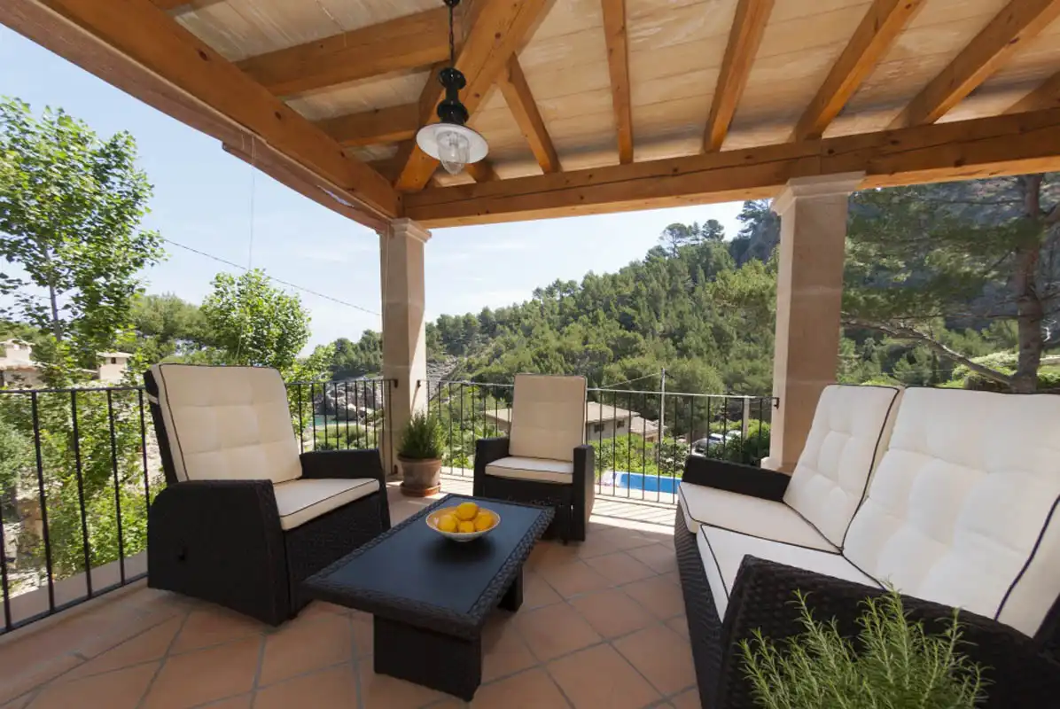 Country homes for sale in Deià