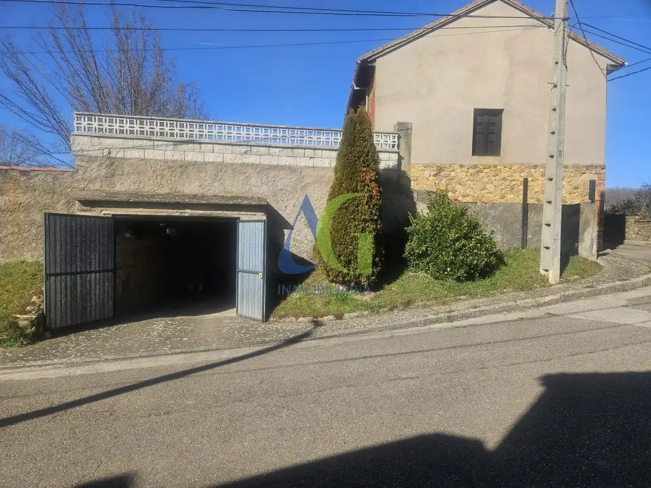 Casa con jardín en venta en CARRETERA