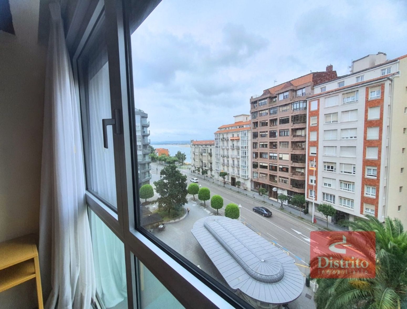 Vista exterior de Pis de lloguer en Santander amb Calefacció i Moblat