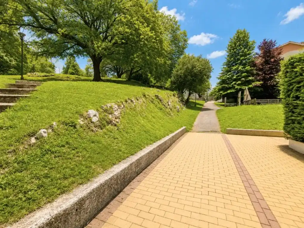 Vista exterior de Piso en venta en Llanes con Calefacción, Terraza y Amueblado