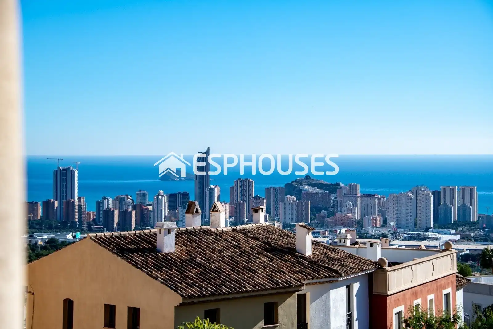 Exterior view of Houses for sale in Oliva  with Air Conditioner, Heating and Terrace