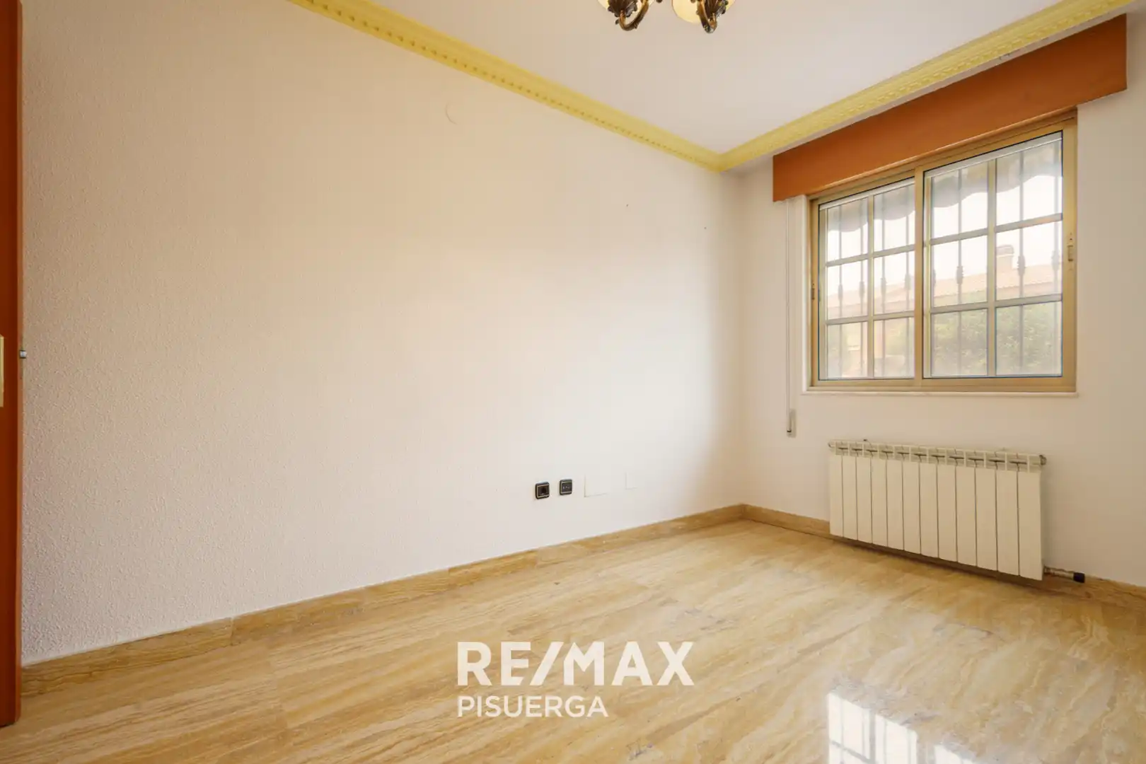 Chalet con jardín en venta en Calle Castilla y León 1, imagen 40