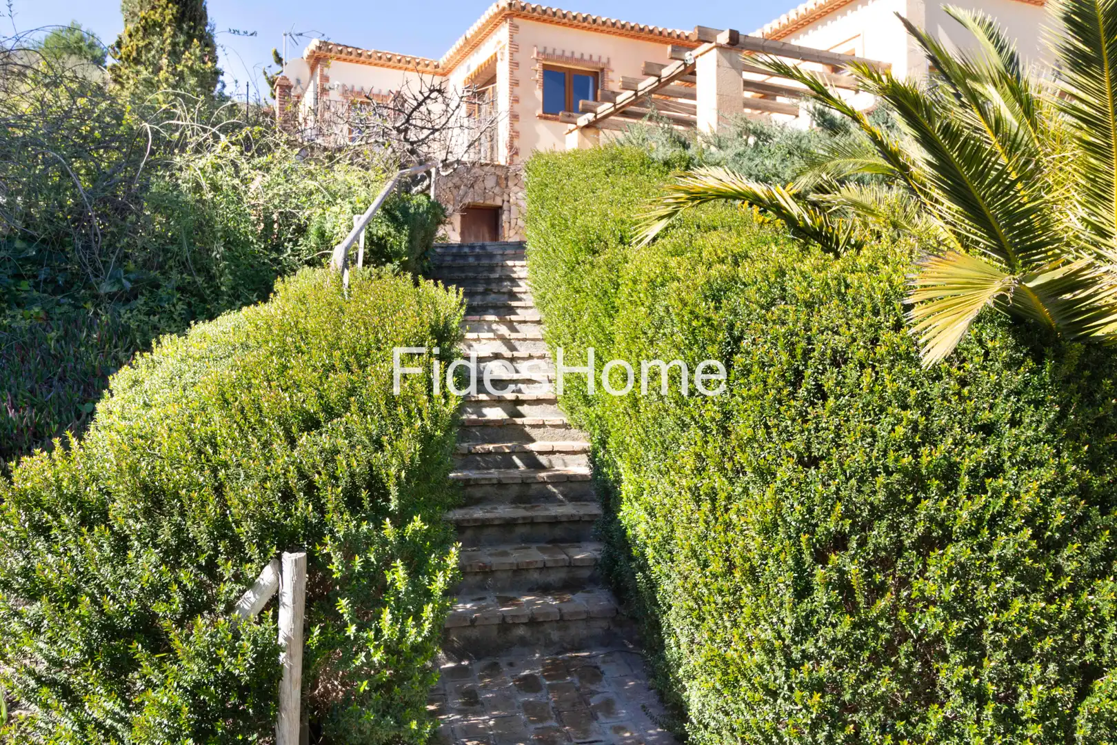 Vista exterior de Finca rústica en venda en Villamena amb Aire condicionat, Calefacció i Jardí privat