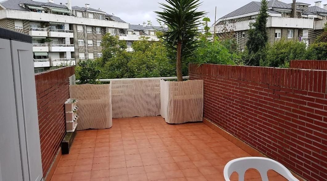 Terrassa de Planta baixa en venda en Castro-Urdiales amb Calefacció, Jardí privat i Parquet