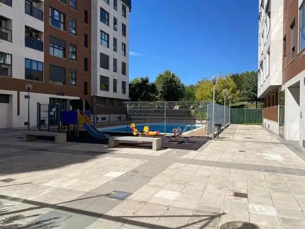 Piscina de Pis en venda en Valladolid amb Calefacció, Moblat i Piscina comunitària