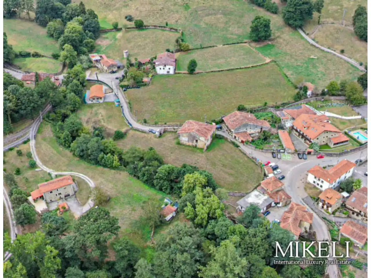 Finca rústica en venta en Saro con Jardín privado y Parquet