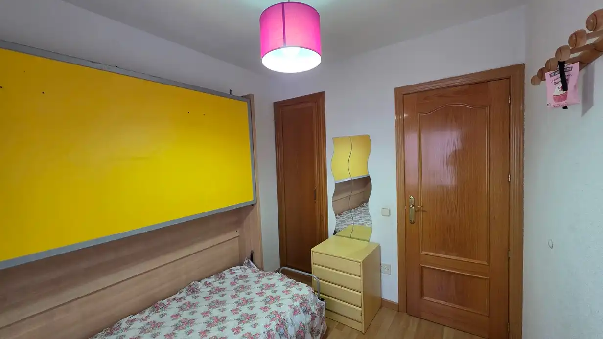 Bedroom of Flat for rent in Madrid  with Heating, Terrace and Furnished