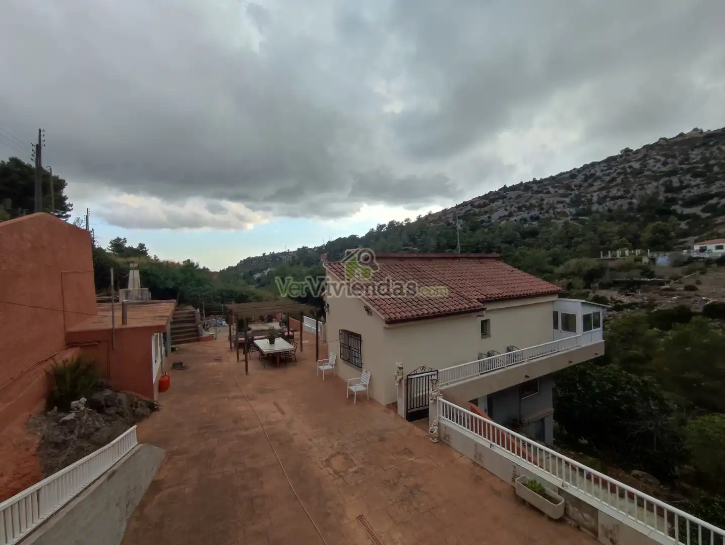 Vista exterior de Casa o xalet en venda en Vallirana amb Aire condicionat, Calefacció i Jardí privat